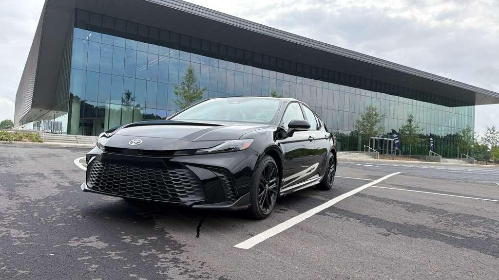 Toyota Camry Hybrid 2026 in Forest Park, GA