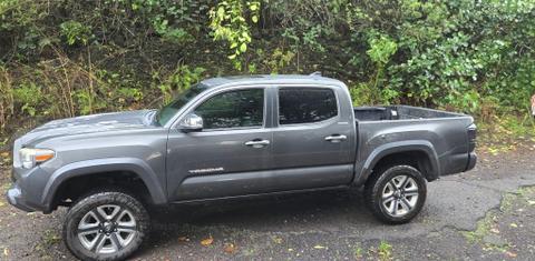 Toyota Tacoma 2017