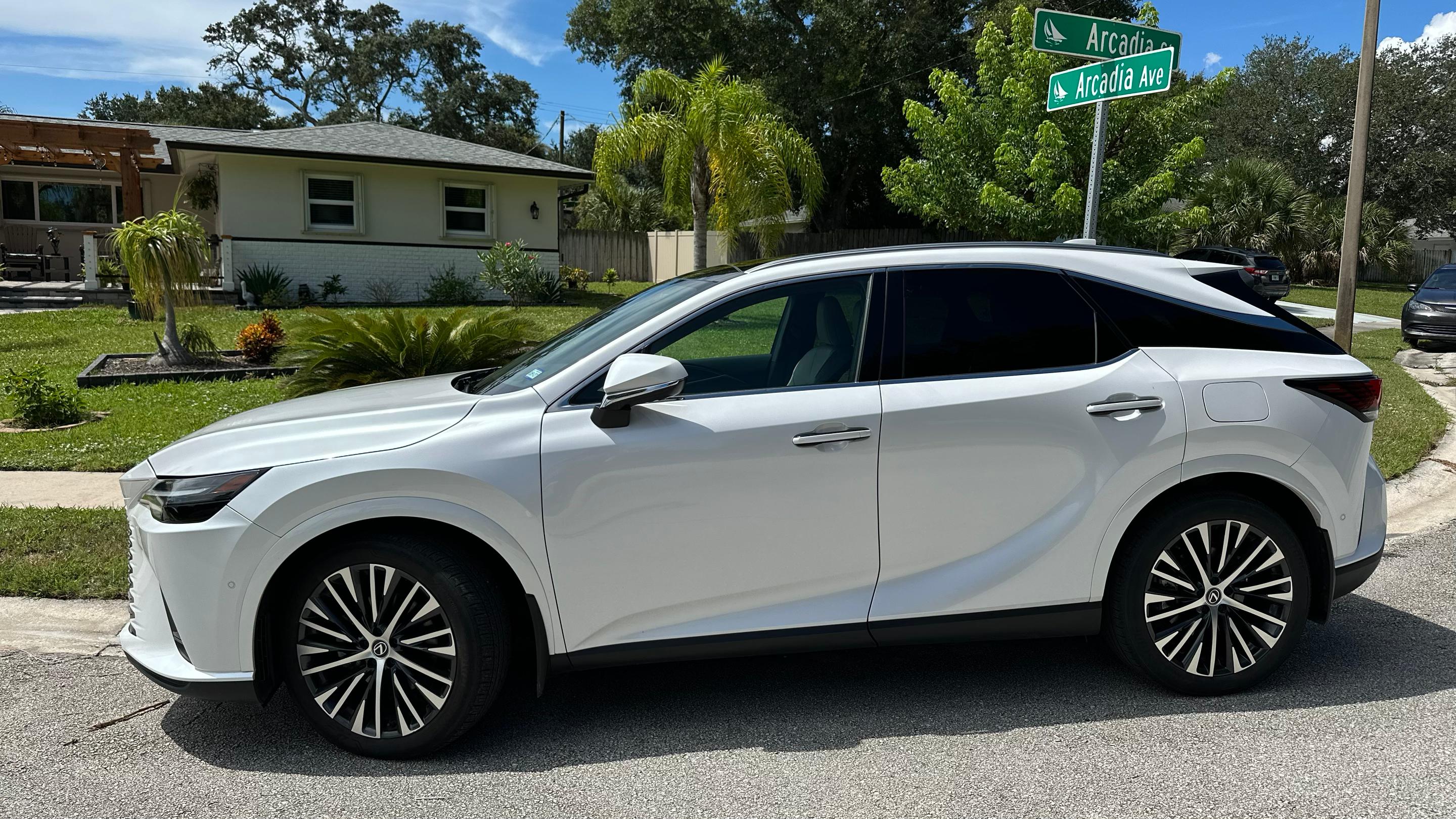 Lexus RX 2023 in Melbourne, FL