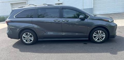 Toyota Sienna 2025