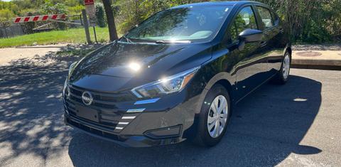 Nissan Versa 2024