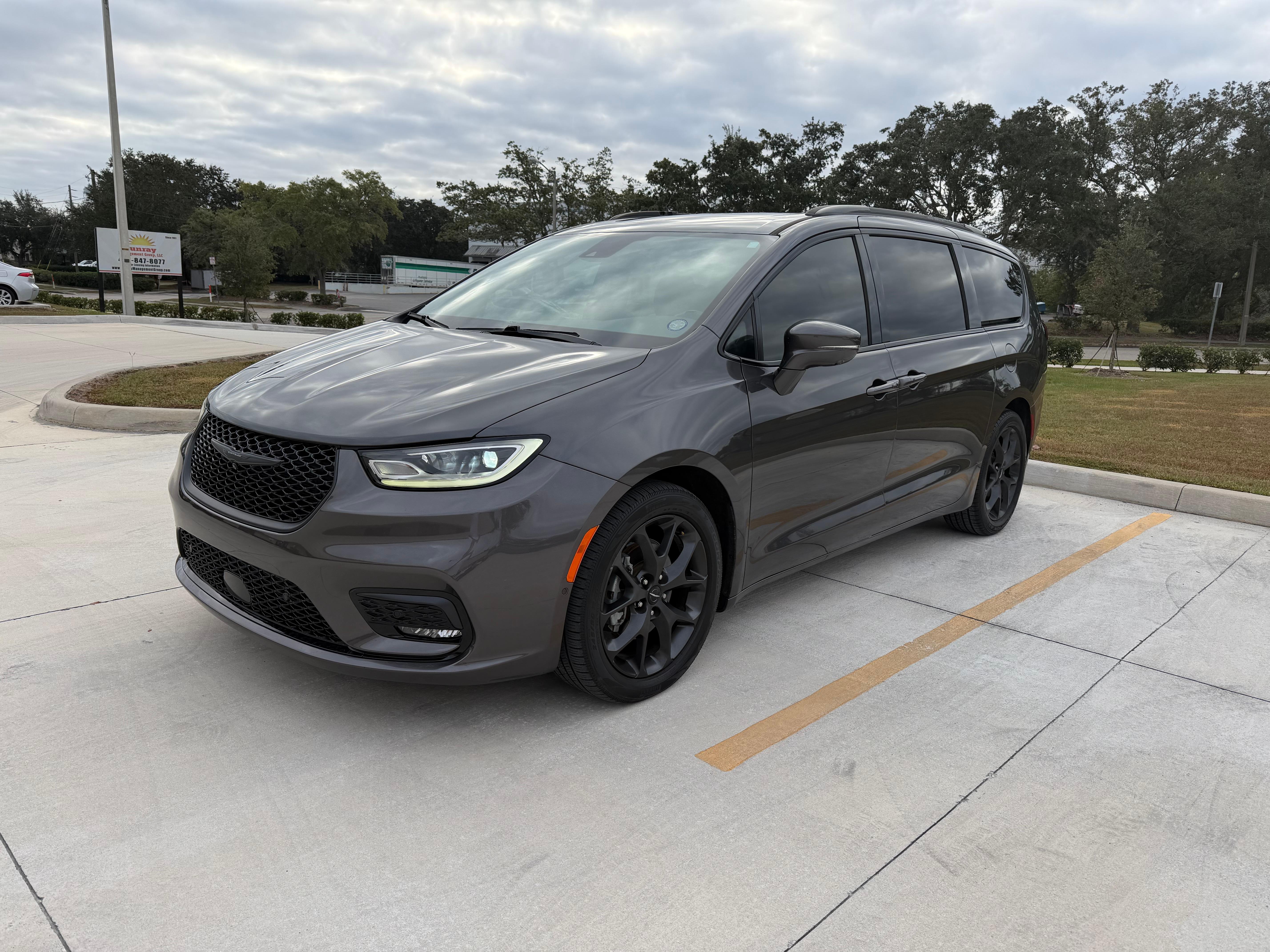 Chrysler Pacifica 2022 in Kissimmee, FL