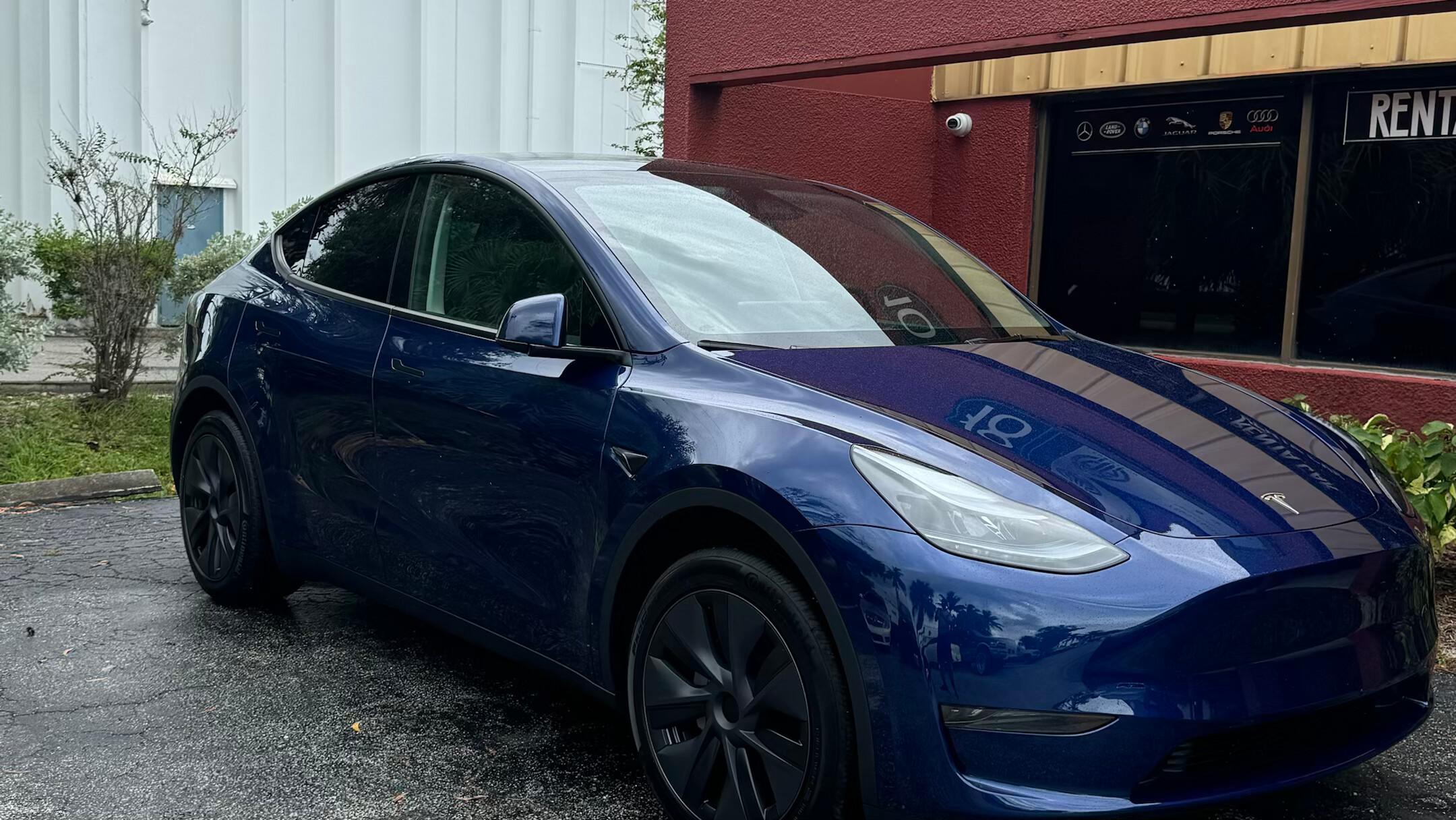 Tesla Model Y 2024 in West Palm Beach, FL
