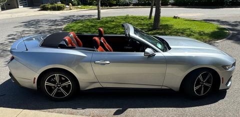 Ford Mustang 2024