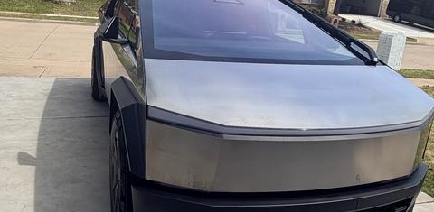 Tesla Cybertruck 2026