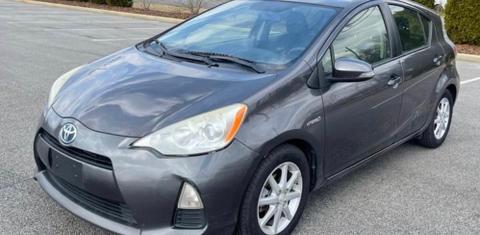 Toyota Prius c 2013