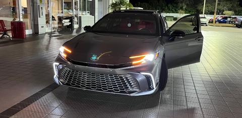 Toyota Camry Hybrid 2026