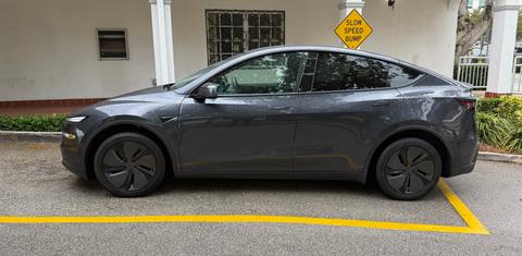 Tesla Model Y 2026