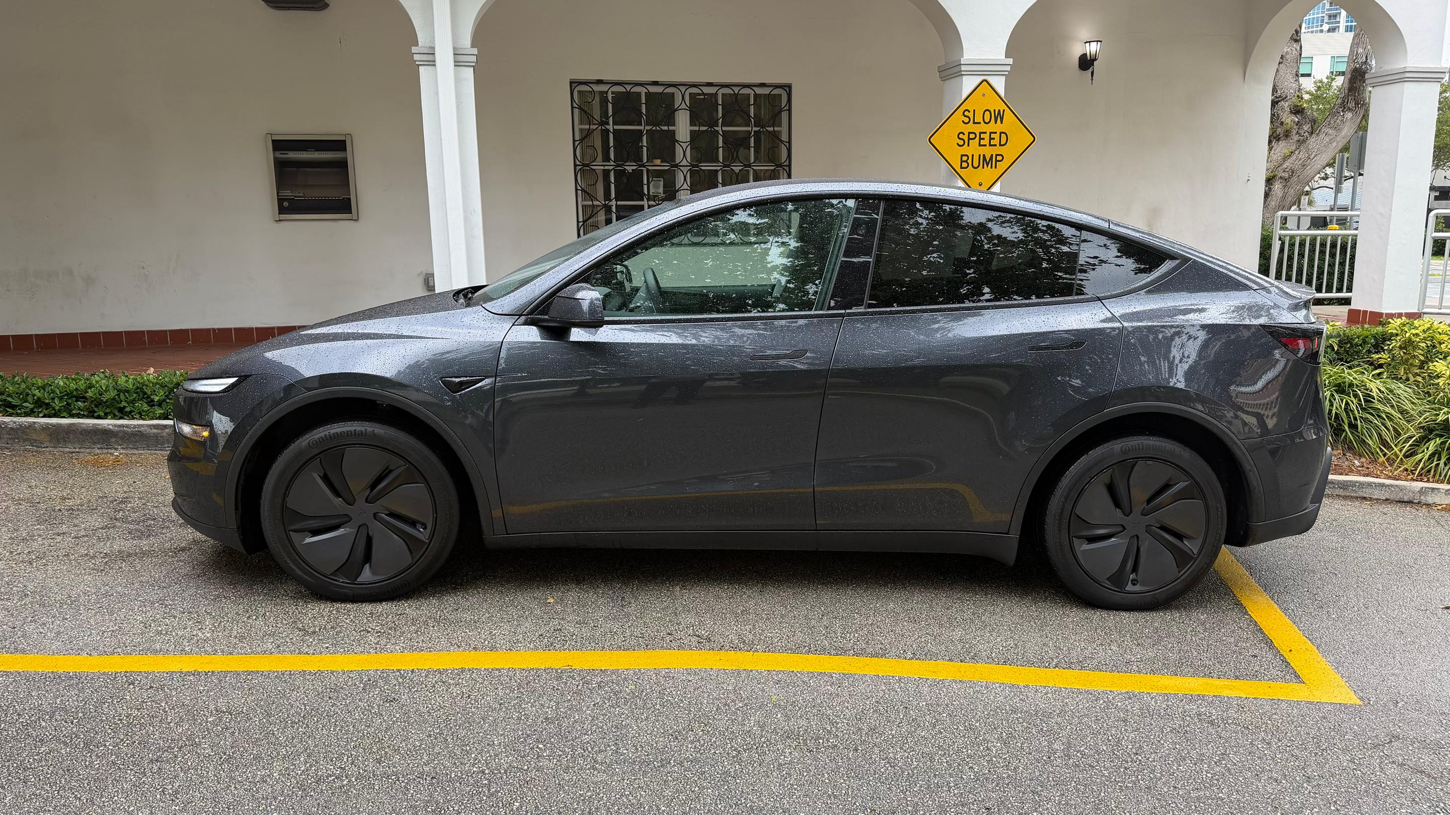 Tesla Model Y 2026 in Sunny Isles Beach, FL