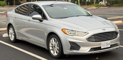 Ford Fusion Hybrid 2019