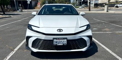 Toyota Camry Hybrid 2025