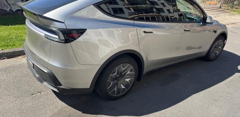 Tesla MODEL Y 2026