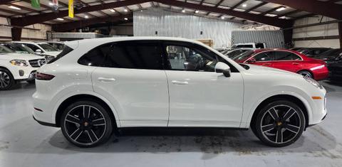 Porsche Cayenne 2021