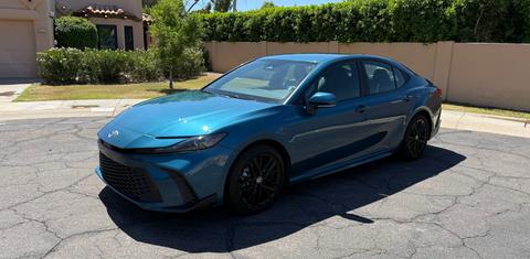 Toyota Camry Hybrid 2025