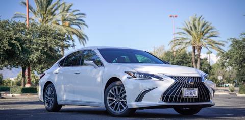 Lexus ES 2023