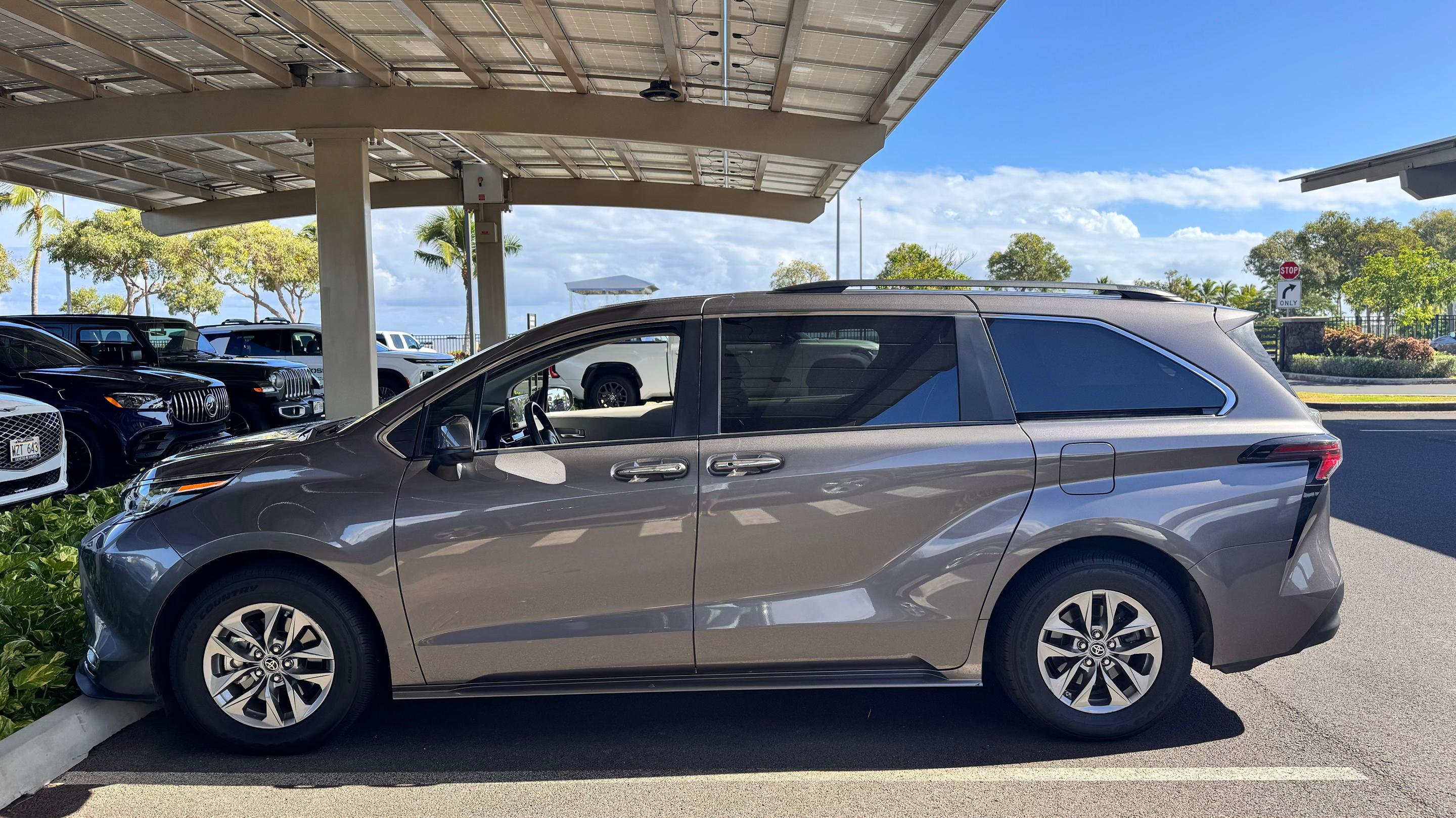 Toyota Sienna 2023 in Kailua-Kona, HI