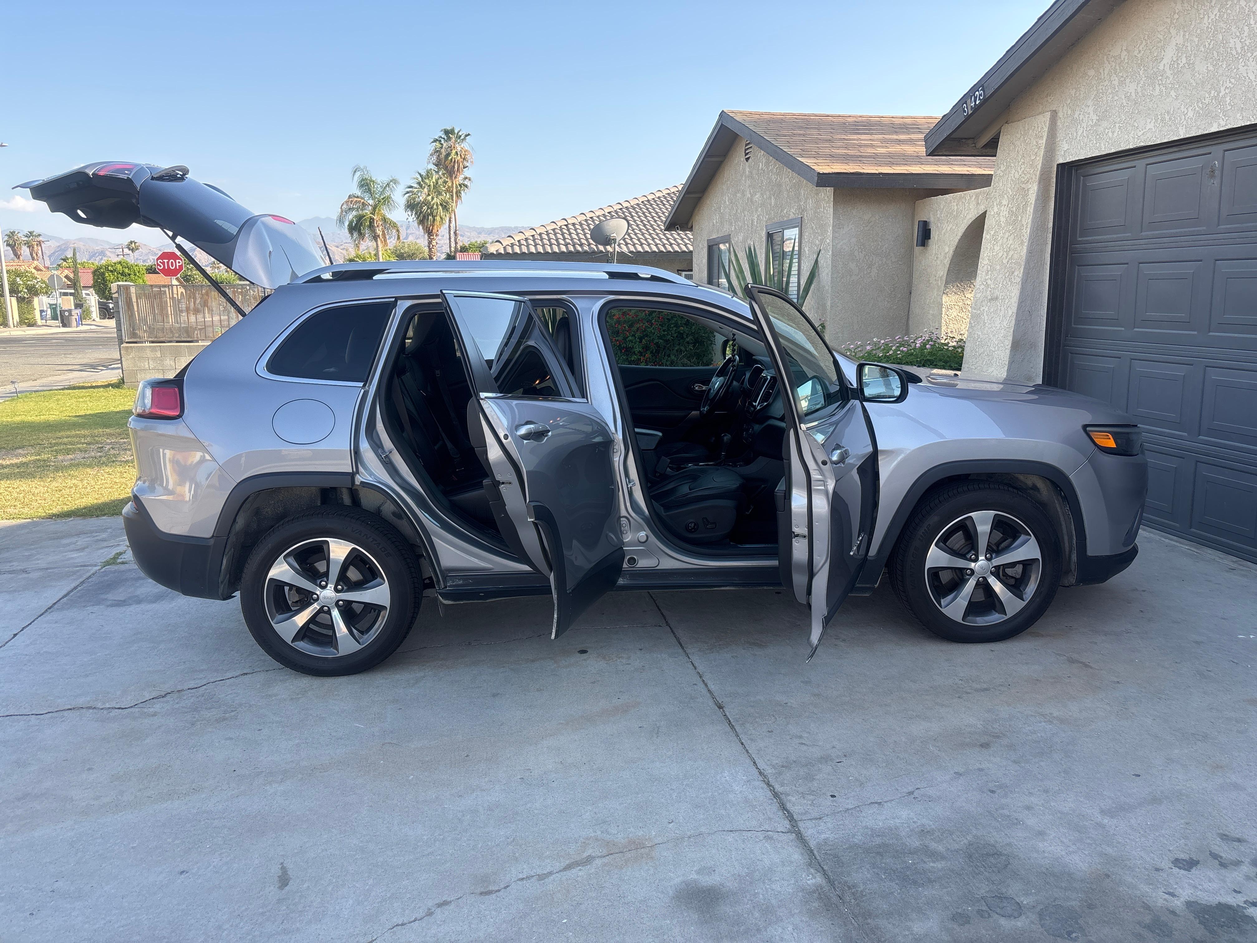 Jeep Cherokee 2020 in Cathedral City, CA