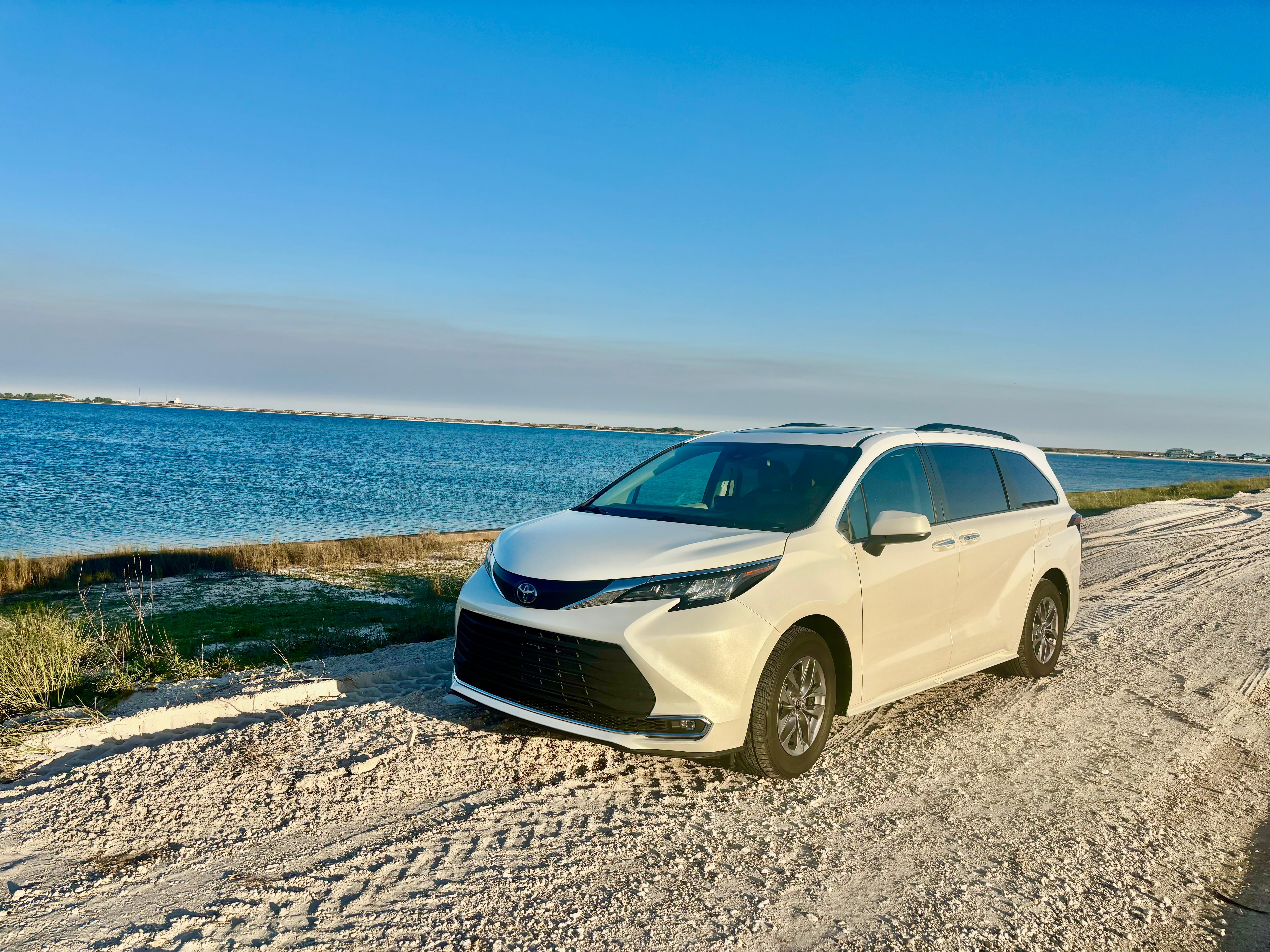Toyota Sienna 2023 in Fort Walton Beach, FL