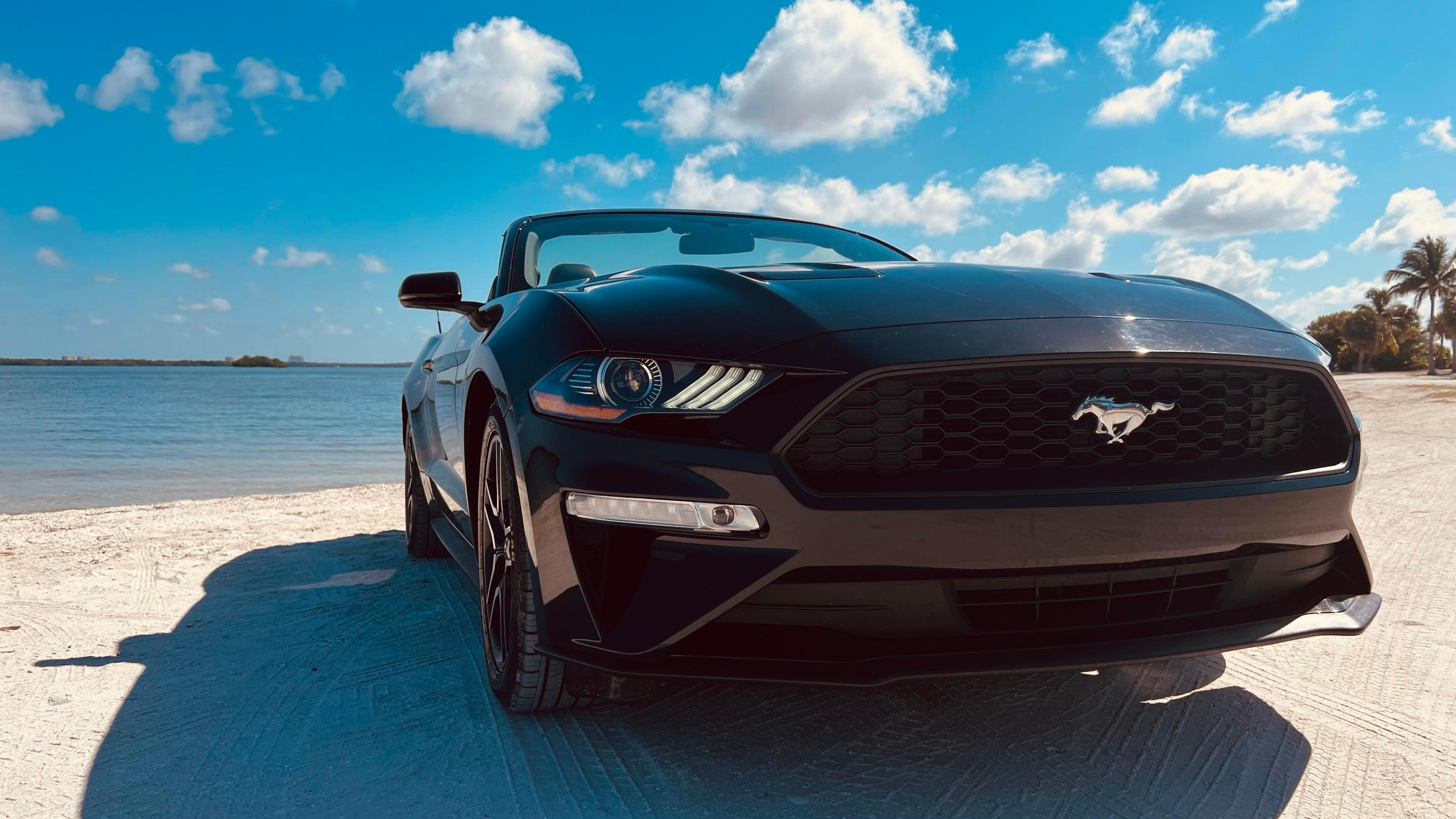 Ford Mustang 2019 in Lehigh Acres, FL