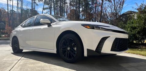 Toyota Camry Hybrid 2025