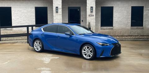 Lexus IS 2023