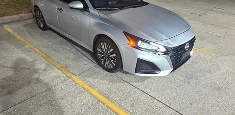 Nissan Altima 2023