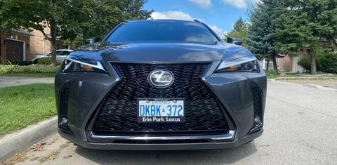 Lexus UX 2025