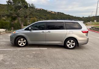 Toyota Sienna car