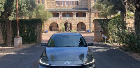 Hyundai Elantra 2024