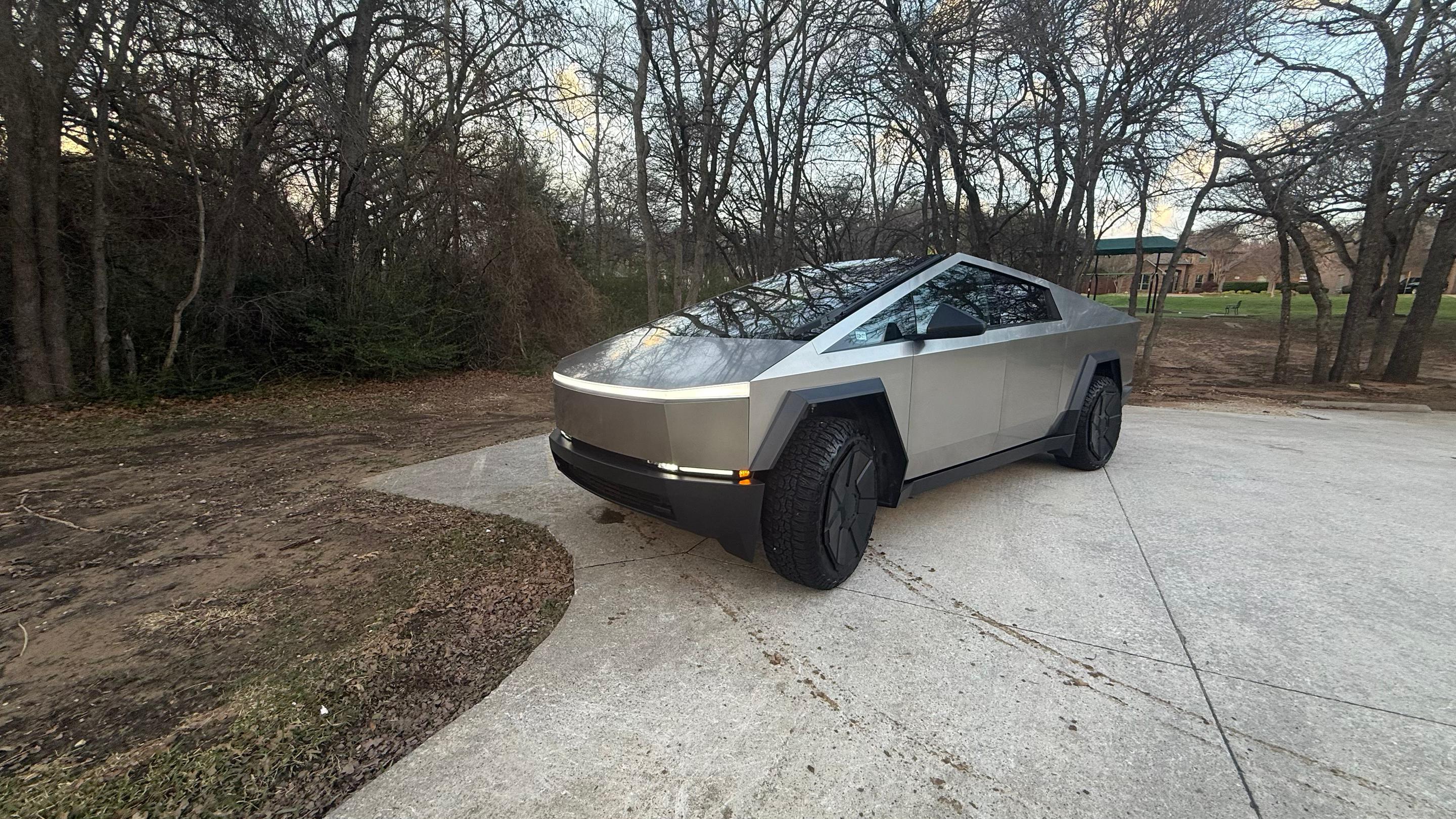 Tesla Cybertruck 2024 in Flower Mound, TX