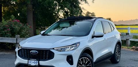 Ford Escape PHEV 2025