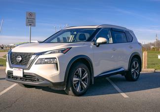 Nissan Rogue car
