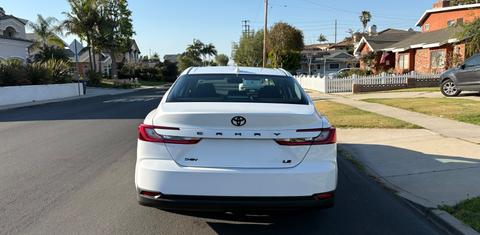 Toyota Camry Hybrid 2026