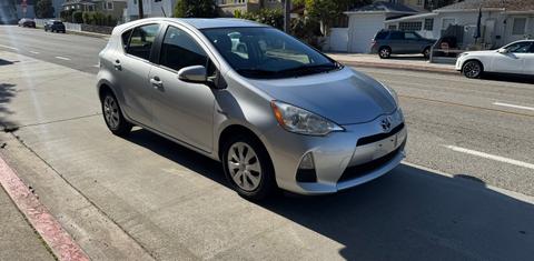 Toyota Prius c 2014