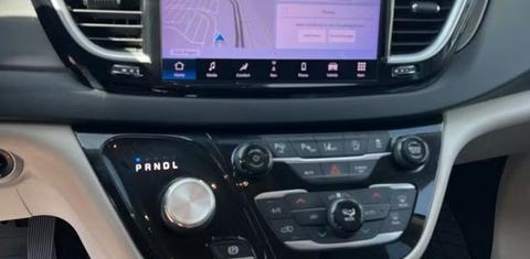 Chrysler Pacifica 2022
