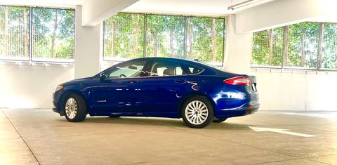Ford Fusion Hybrid 2014