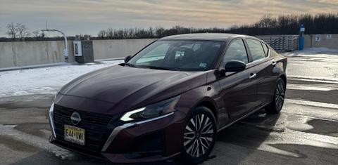 Nissan Altima 2024