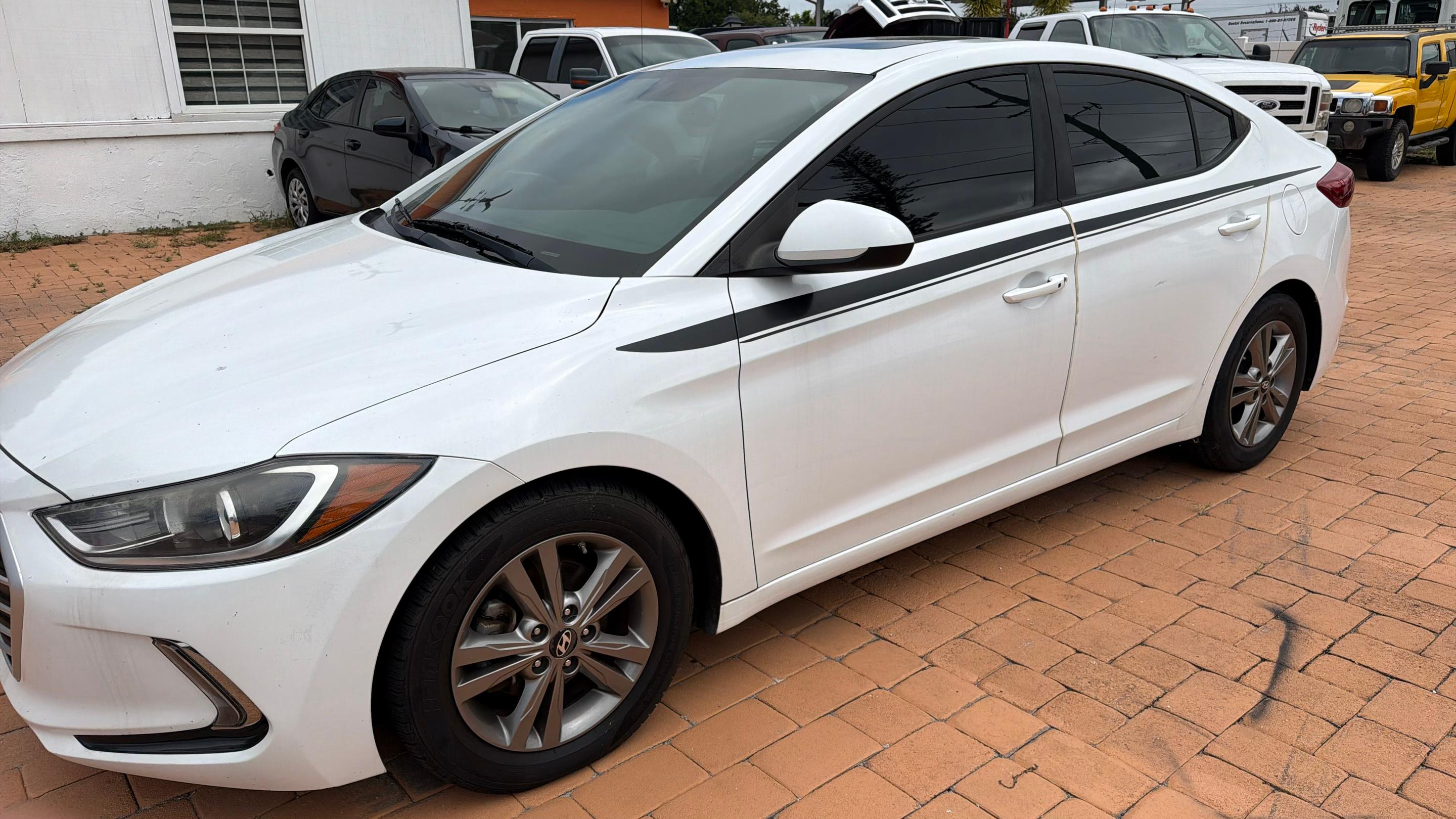 Hyundai Elantra 2017 in Sarasota, FL