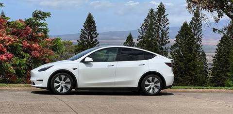Tesla Model Y 2024