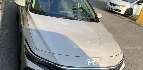 Hyundai Elantra 2024