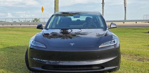 Tesla Model 3 2025