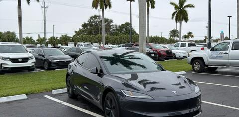 Tesla Model 3 2025