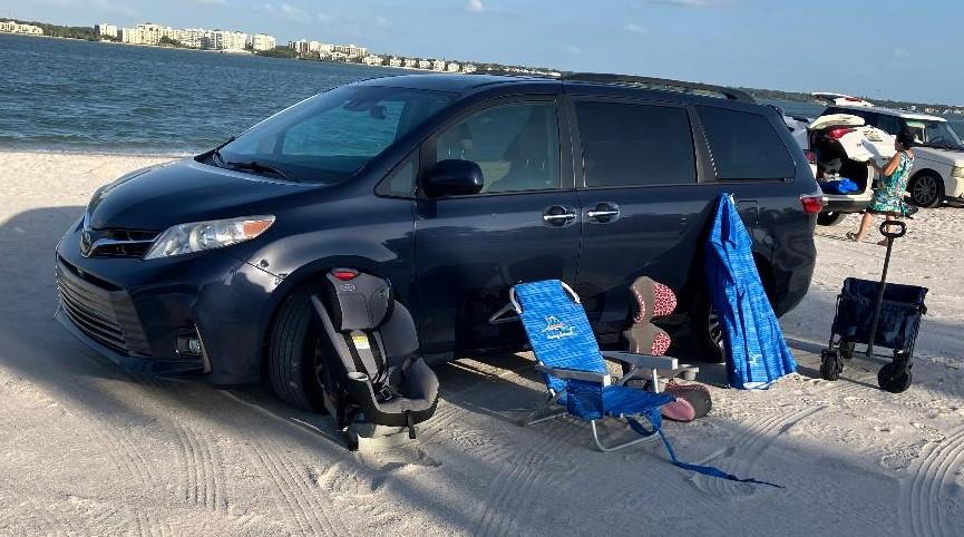 Toyota Sienna 2019 in Clearwater, FL