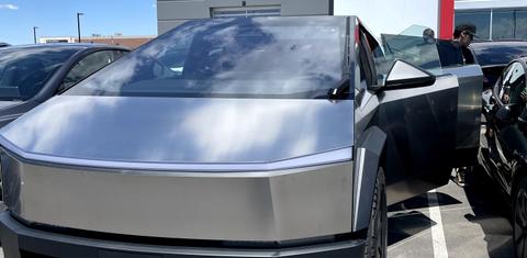 Tesla Cybertruck 2024