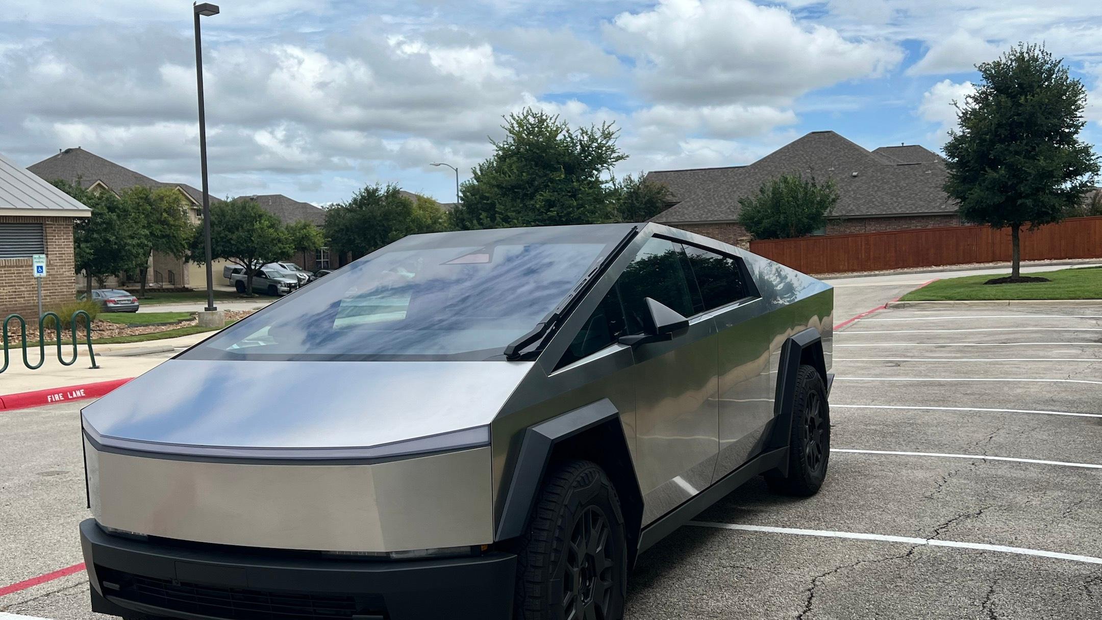 Tesla Cybertruck 2024 à Boerne, TX