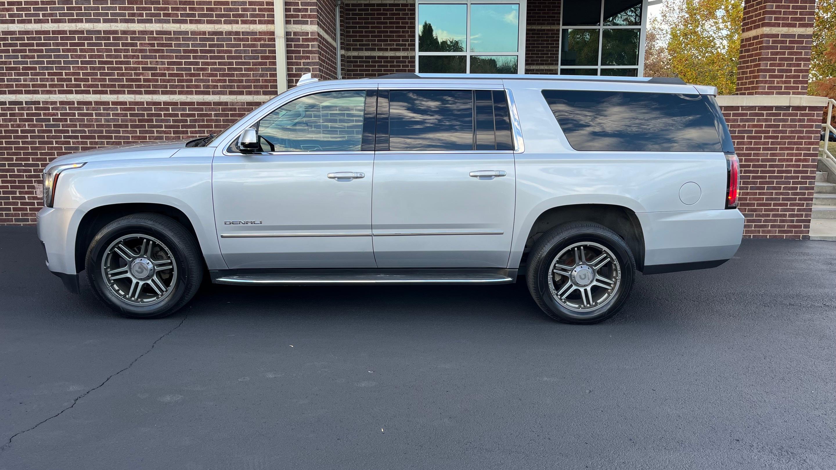 GMC Yukon XL 2016 in Nashville, TN