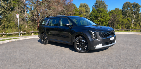 Kia CARNIVAL 2025