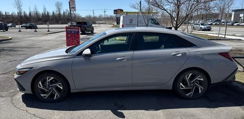Hyundai Elantra Hybrid 2026