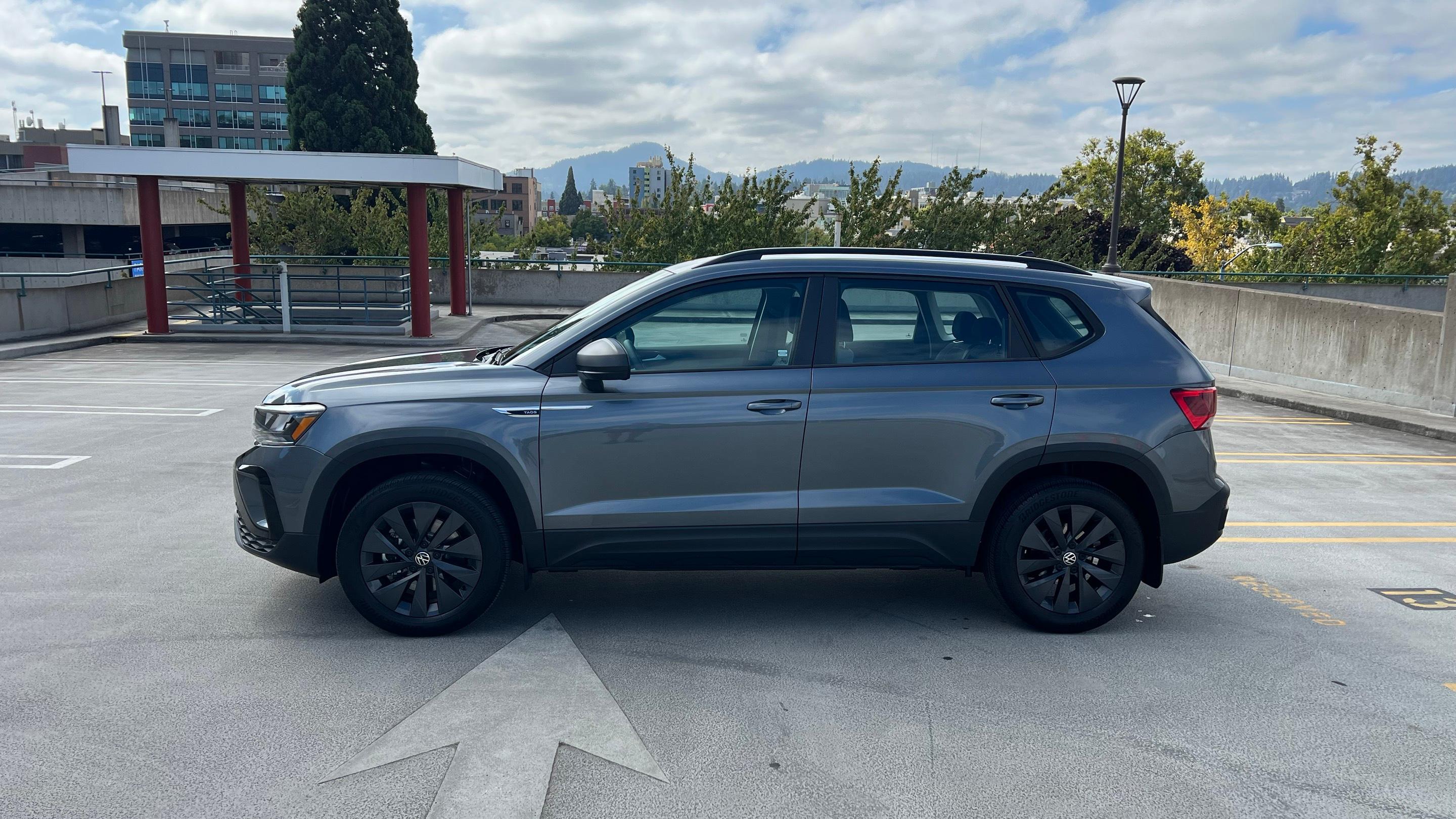Volkswagen Taos 2023 in Eugene, OR