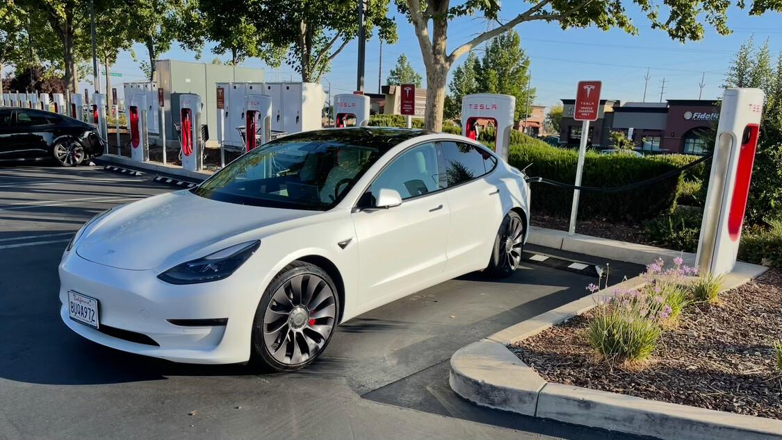 Tesla Model 3 2021 in Sacramento, CA